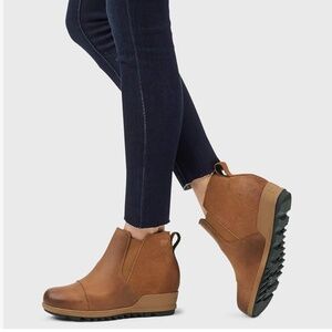SOREL "Evie" Women's Size 9.5 Cognac Brown Leather Wedge Ankle Boots NL3816-242